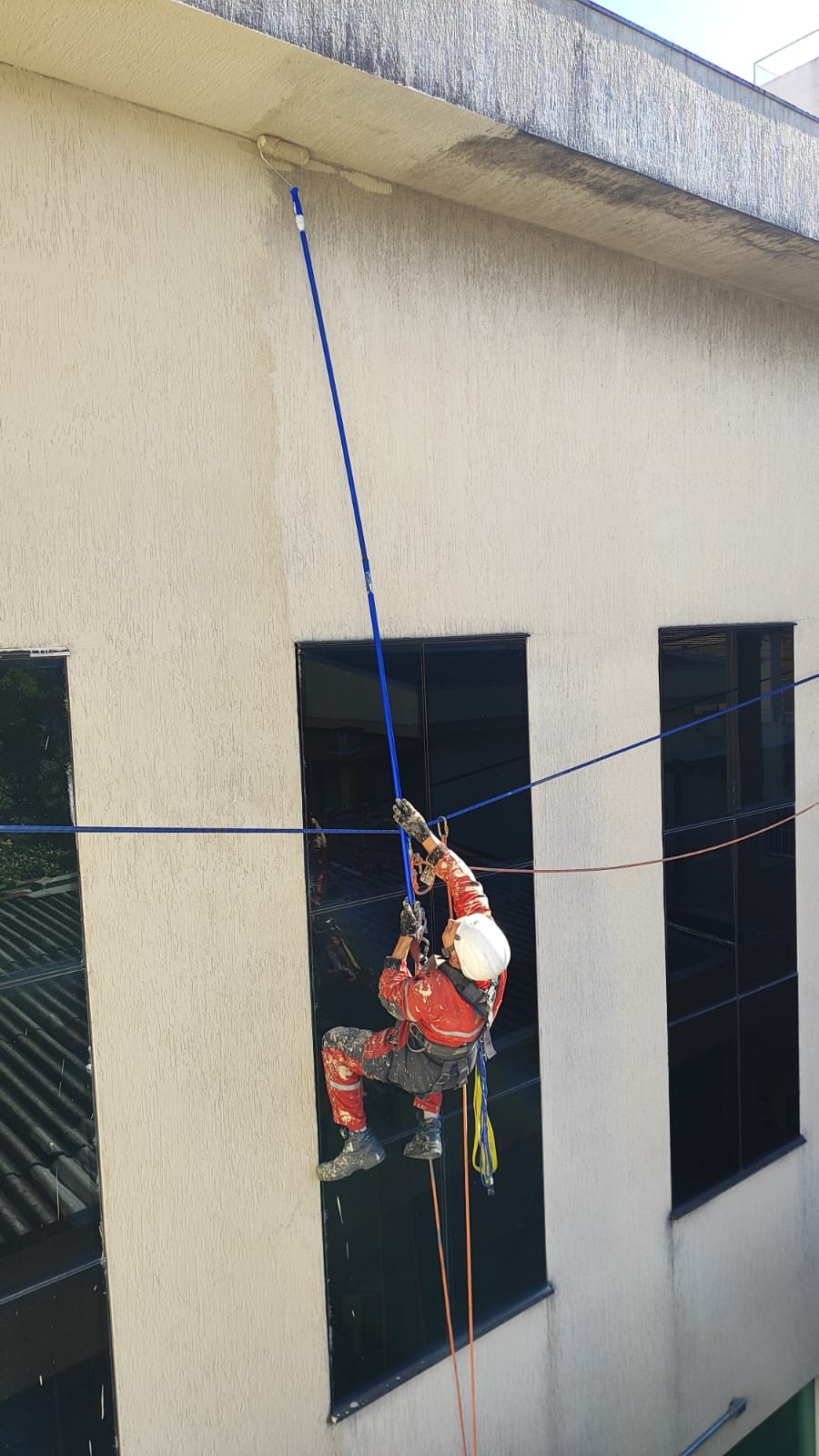 WhatsApp Image 2025-10-19 at 13.36.38 (2)